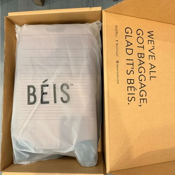 BEIS- small carry-on luggage in Maple. New with tags - Picture 4 of 10